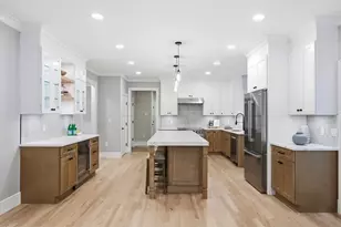 6 Lane Ave, Bedford, MA 01730 - Photo 7