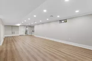 6 Lane Ave, Bedford, MA 01730 - Photo 25