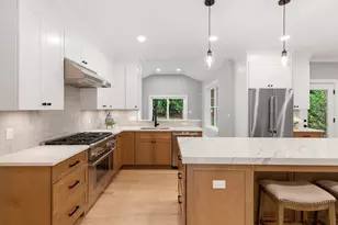 6 Lane Ave, Bedford, MA 01730 - Photo 7