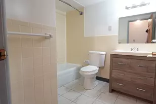 37 Skyline Dr, Braintree, MA 02184 - Photo 7