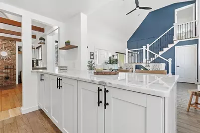 12 Warren St, Georgetown, MA 01833 - Photo 9