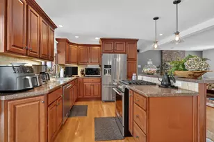 37 Union St, Marlborough, MA 01752 - Photo 17