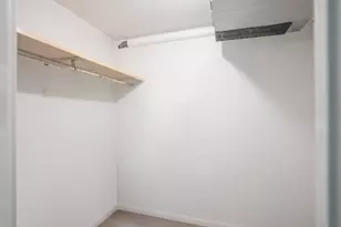 72 Presidential Dr, Quincy, MA 02169 - Photo 9