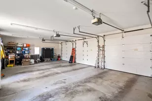 16 Wadsworth Ln, Dartmouth, MA 02748 - Photo 31
