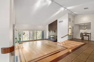 16 Wadsworth Ln, Dartmouth, MA 02748 - Photo 3