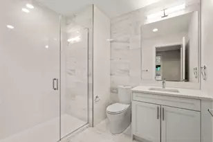 301 Border St, Boston, MA 02128 - Photo 15