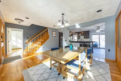 11 Valdora Dr, Stoneham, MA 02180 - Photo 3