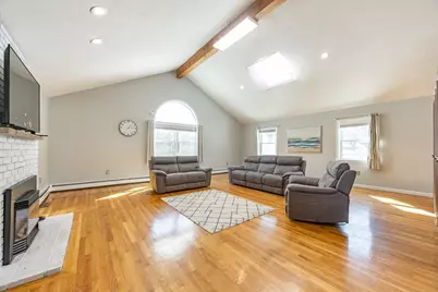 11 Valdora Dr, Stoneham, MA 02180 - Photo 5