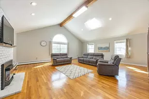 11 Valdora Dr, Stoneham, MA 02180 - Photo 5