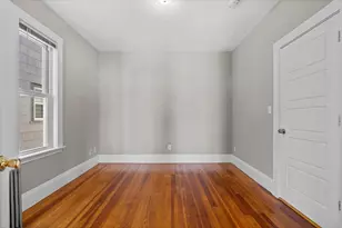 35 Harbor View St, Boston, MA 02125 - Photo 13