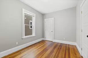 35 Harbor View St, Boston, MA 02125 - Photo 23