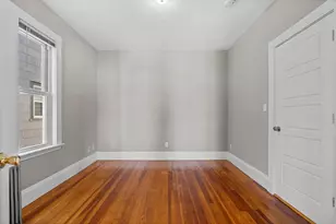 35 Harbor View St, Boston, MA 02125 - Photo 13