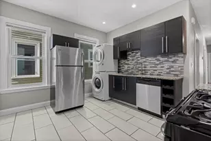 35 Harbor View St, Boston, MA 02125 - Photo 5
