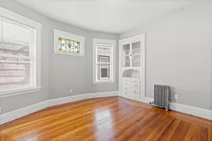 35 Harbor View St, Boston, MA 02125 - Photo 27