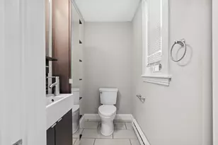 35 Harbor View St, Boston, MA 02125 - Photo 21