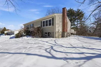 132 Pondview Dr, Amherst, MA 01002 - Photo 3