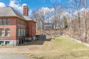 40 Pecks Rd, Pittsfield, MA 01201 - Photo 3