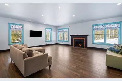 2 Spingler Dr, Hamilton, MA 01982 - Photo 7