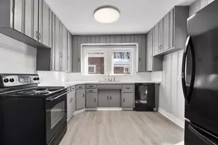 29 Bradstreet Ave, Haverhill, MA 01835 - Photo 11