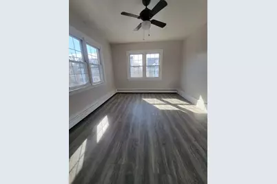 388 E Merrimack St #7, Lowell, MA 01852 - Photo 5