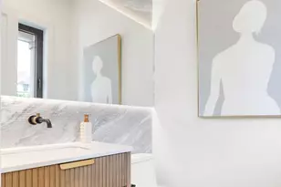 1597 Centre St, Newton, MA 02461 - Photo 17