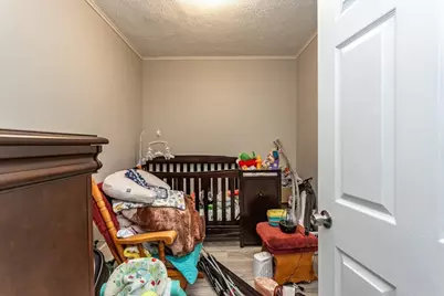 219 Montaup St, Fall River, MA 02724 - Photo 17