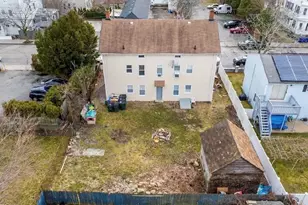 219 Montaup St, Fall River, MA 02724 - Photo 3