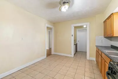 352 Walnut Ave #1, Boston, MA 02119 - Photo 11