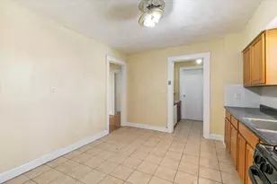 352 Walnut Ave, Boston, MA 02119 - Photo 11