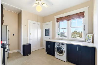 401 Washington St #6, Brookline, MA 02446 - Photo 5