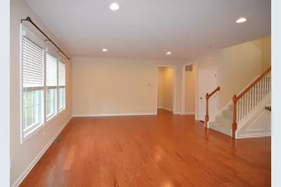 8 Spicebush Court, Hopkinton, MA 01748 - Photo 5