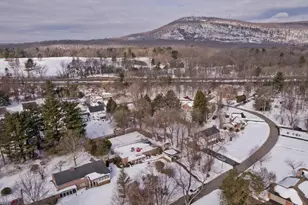 77 Central Park Dr, Holyoke, MA 01040 - Photo 25