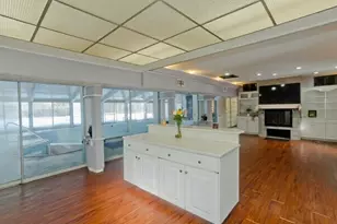 77 Central Park Dr, Holyoke, MA 01040 - Photo 7