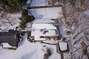 77 Central Park Dr, Holyoke, MA 01040 - Photo 23