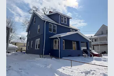 11 Crown St, Springfield, MA 01108 - Photo 3