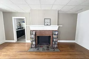 11 Crown St, Springfield, MA 01108 - Photo 5