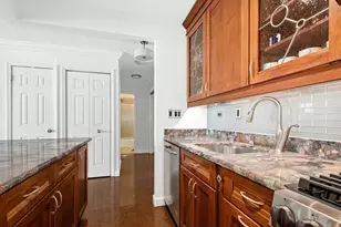 8 Whittier Pl, Boston, MA 02114 - Photo 13