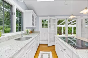 25 Irving Pl, Holliston, MA 01746 - Photo 13