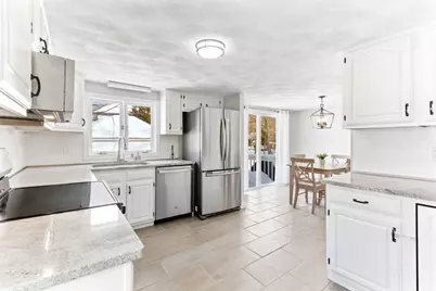 122 Samoset Ave, Mansfield, MA 02048 - Photo 5