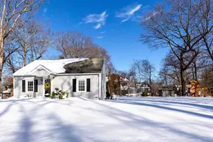 122 Samoset Ave, Mansfield, MA 02048 - Photo 1