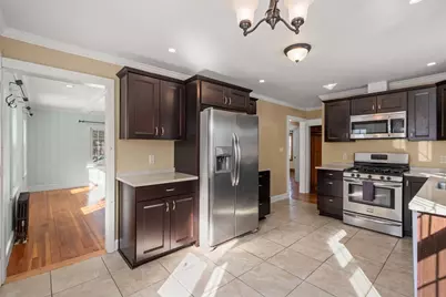 16 Smith St, Haverhill, MA 01832 - Photo 7