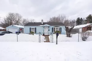 52 Vadnais St, Springfield, MA 01108 - Photo 3