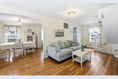 137 Hampton Cir, Hull, MA 02045 - Photo 3