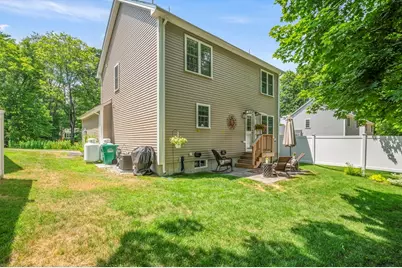 16 Farnum St #16, Uxbridge, MA 01569 - Photo 33