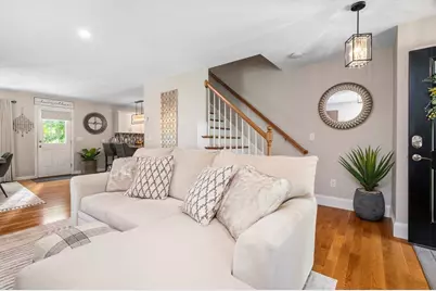 16 Farnum St #16, Uxbridge, MA 01569 - Photo 5