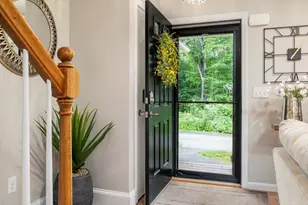 16 Farnum St, Uxbridge, MA 01569 - Photo 3