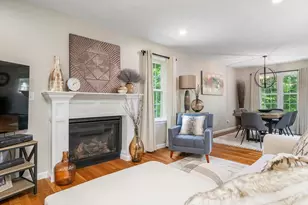 16 Farnum St, Uxbridge, MA 01569 - Photo 7