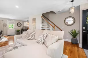 16 Farnum St, Uxbridge, MA 01569 - Photo 5