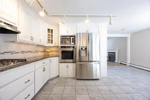 18 Northway St, Holliston, MA 01746 - Photo 5