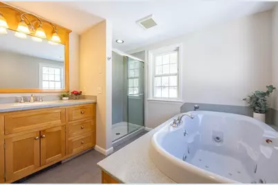 18 Northway St, Holliston, MA 01746 - Photo 11